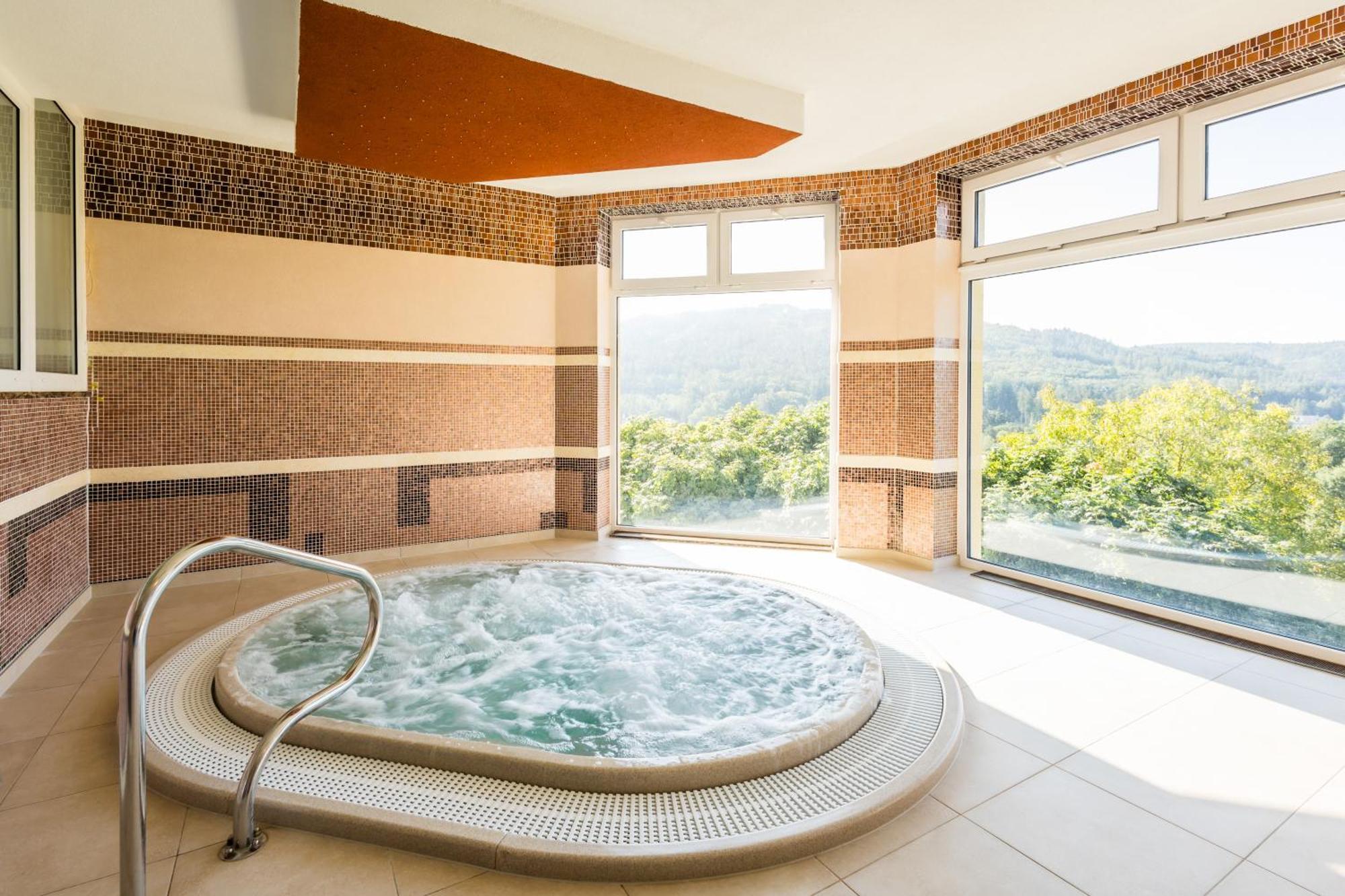 Lazensky A Wellness Hotel Nivamare Luhačovice Kültér fotó