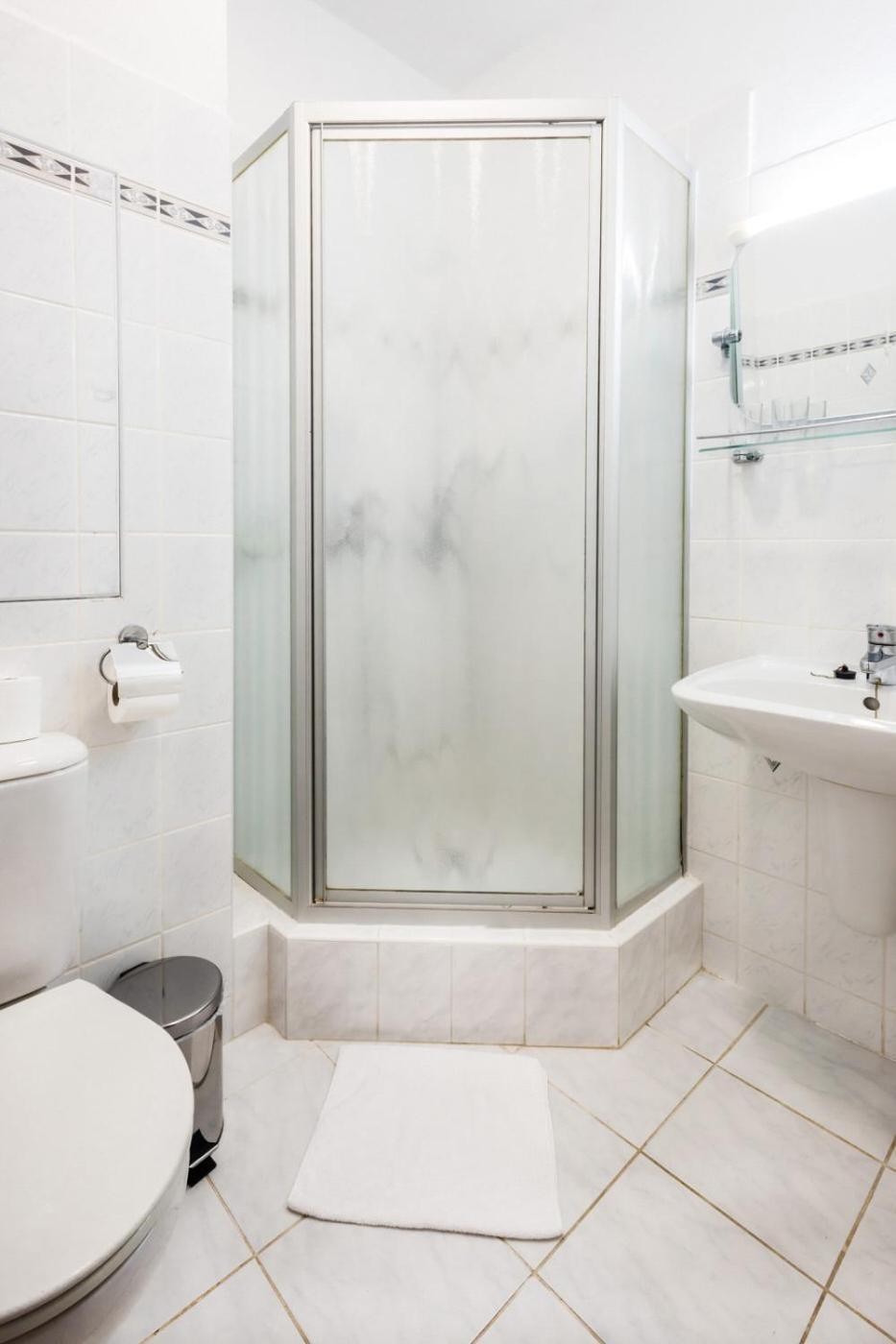 Lazensky A Wellness Hotel Nivamare Luhačovice Szoba fotó