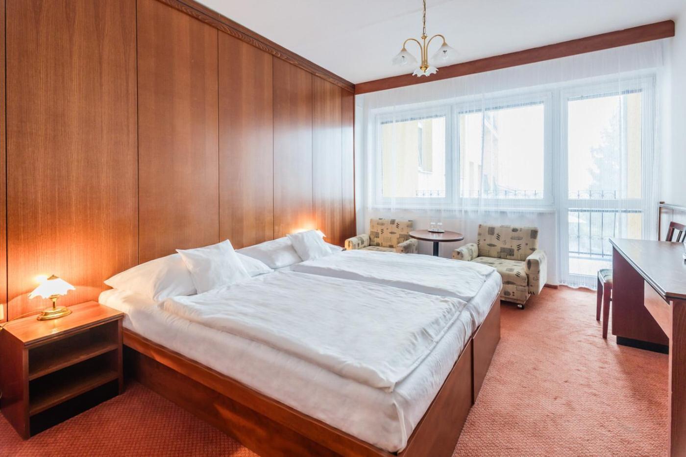 Lazensky A Wellness Hotel Nivamare Luhačovice Szoba fotó